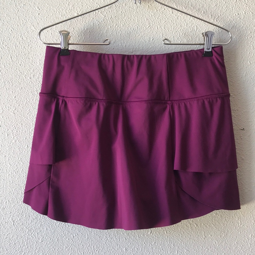 Athleta Momentum Layered Swing Skort in Berry